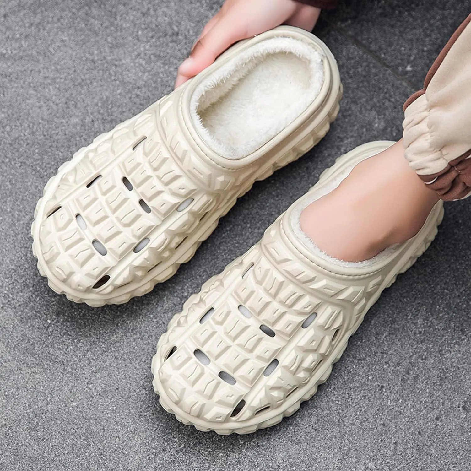 CERYTHRINA Men's Women's Lined Clog Breathable Mesh Lining Indoor Outdoor Walking Garden Clogs Winter Slippers