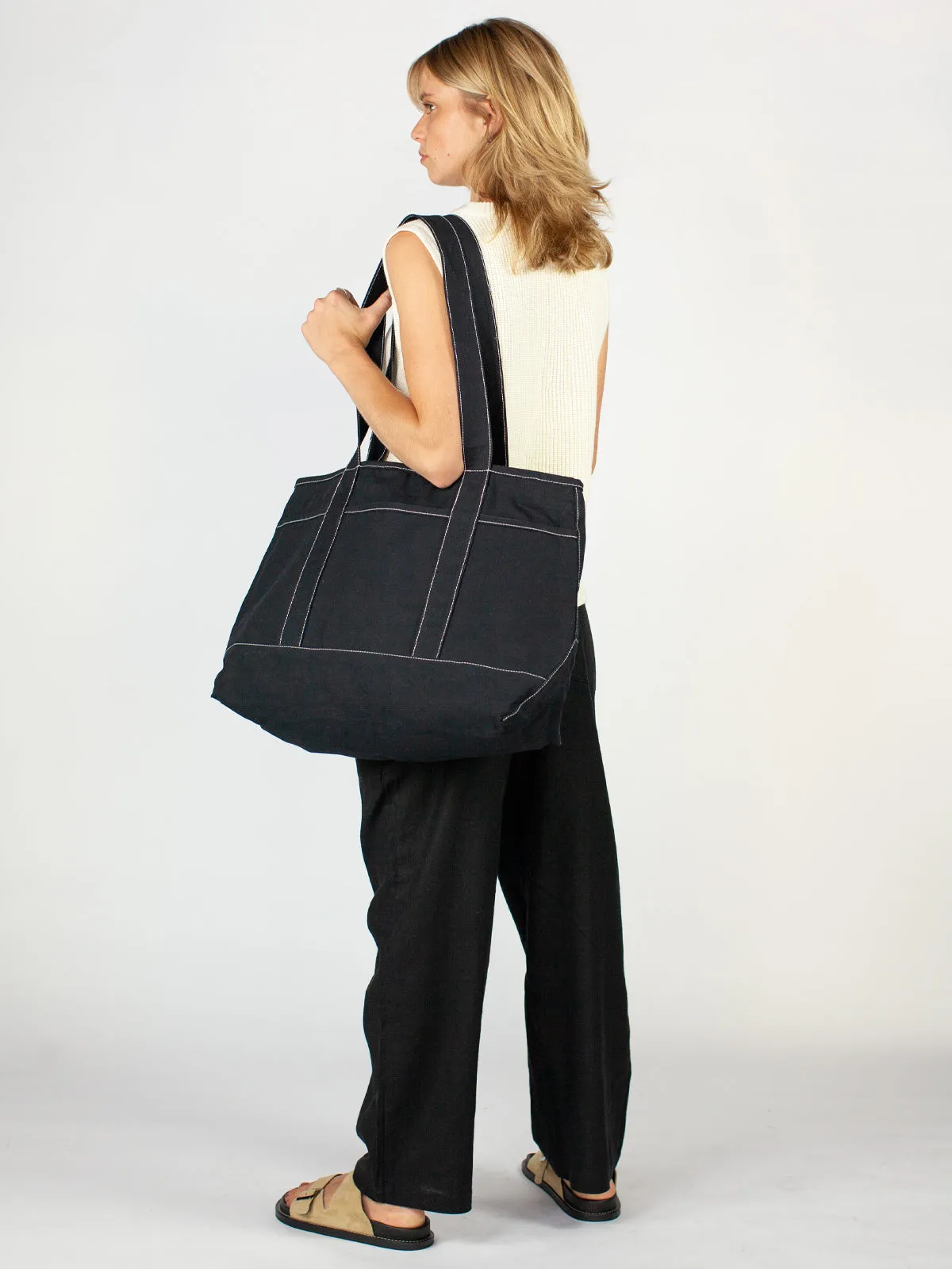DAY TOTE | BLACK CANVAS CONTRAST STITCHING