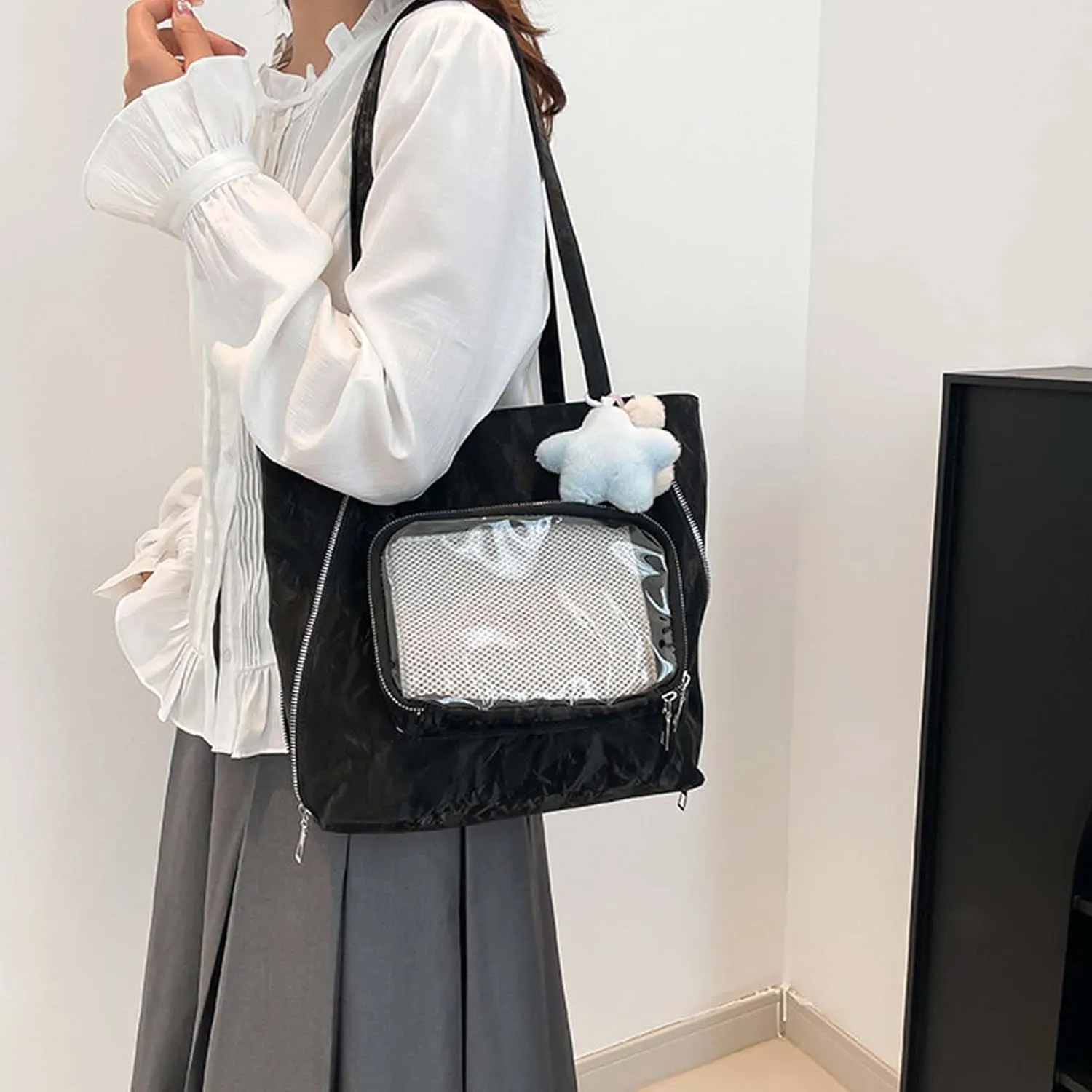Itabag badge display bag with star pendant that can be carried on both shoulders, suitable for daily wear and fashion shows