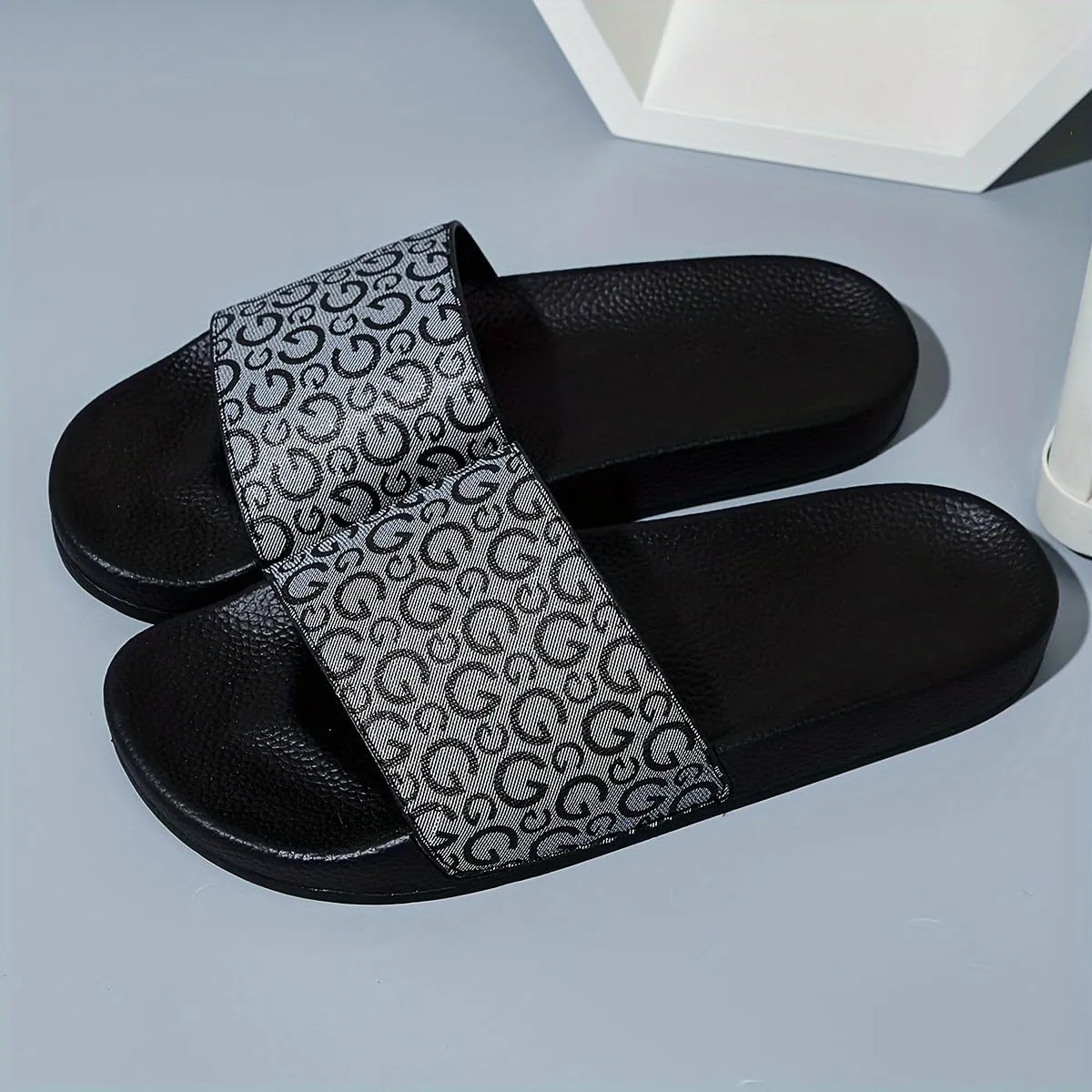 Men's Trendy Open Toe Slippers, Breathable Lightweight Non-Slip Slippers for Indoor Outdoor Beach Vacation
