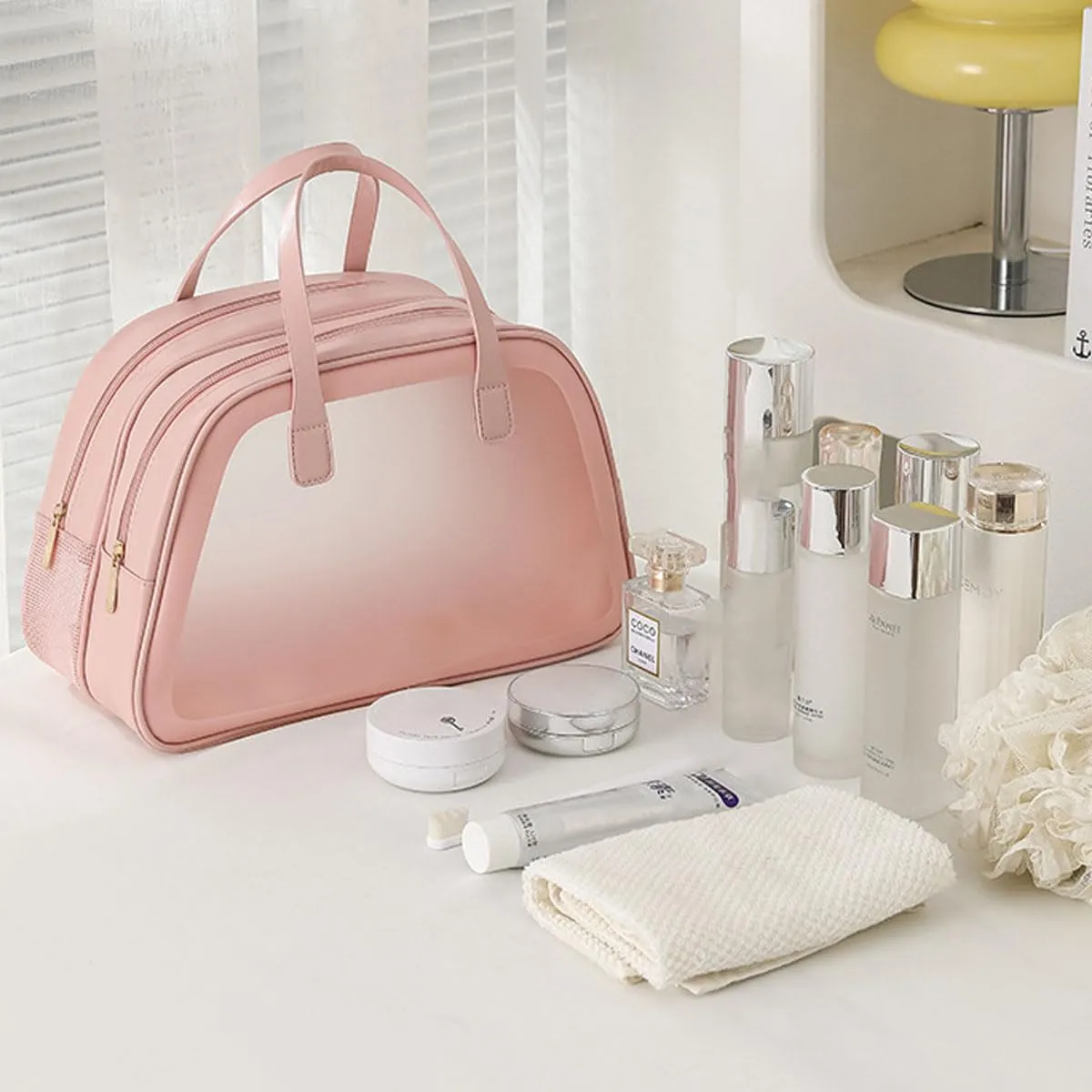 Simple and Large Capacity Dry Wet Separation Waterproof Cosmetic Bag Portable Leather Transparent Makeup Bag (Lvory Black)
