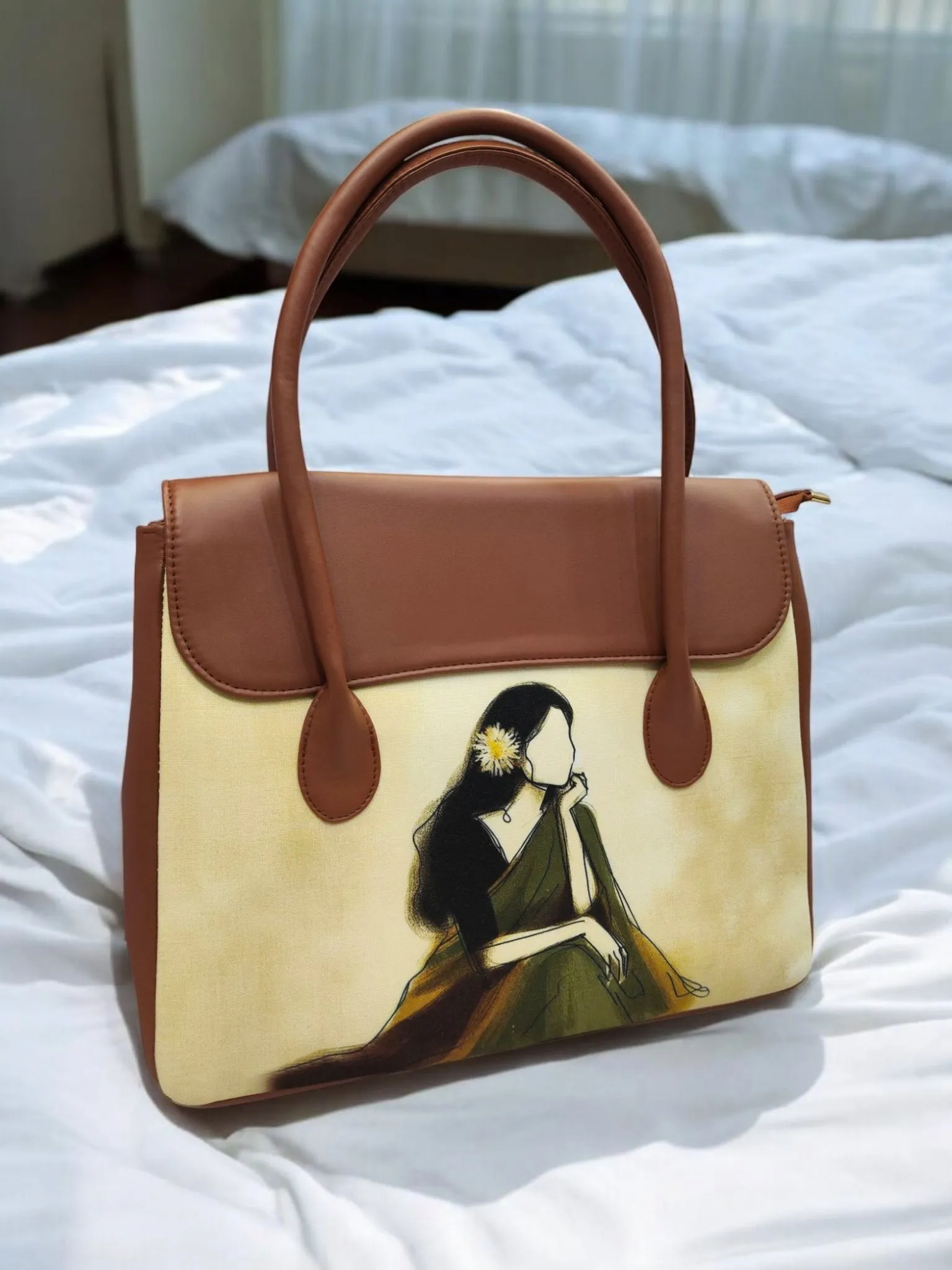 The Printed Flap Tote