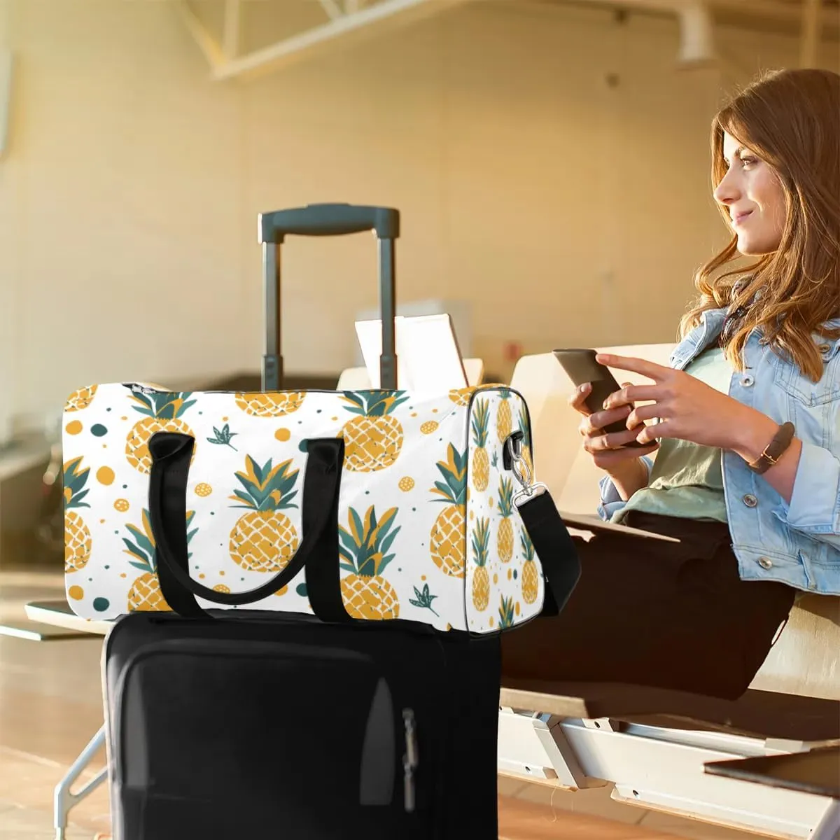 Travel Duffle Bag Dots Pineapple Gym Bags for Men Women Travel Duffel Bags with Adjustable Shoulder Strap Carry On Weekender Bag