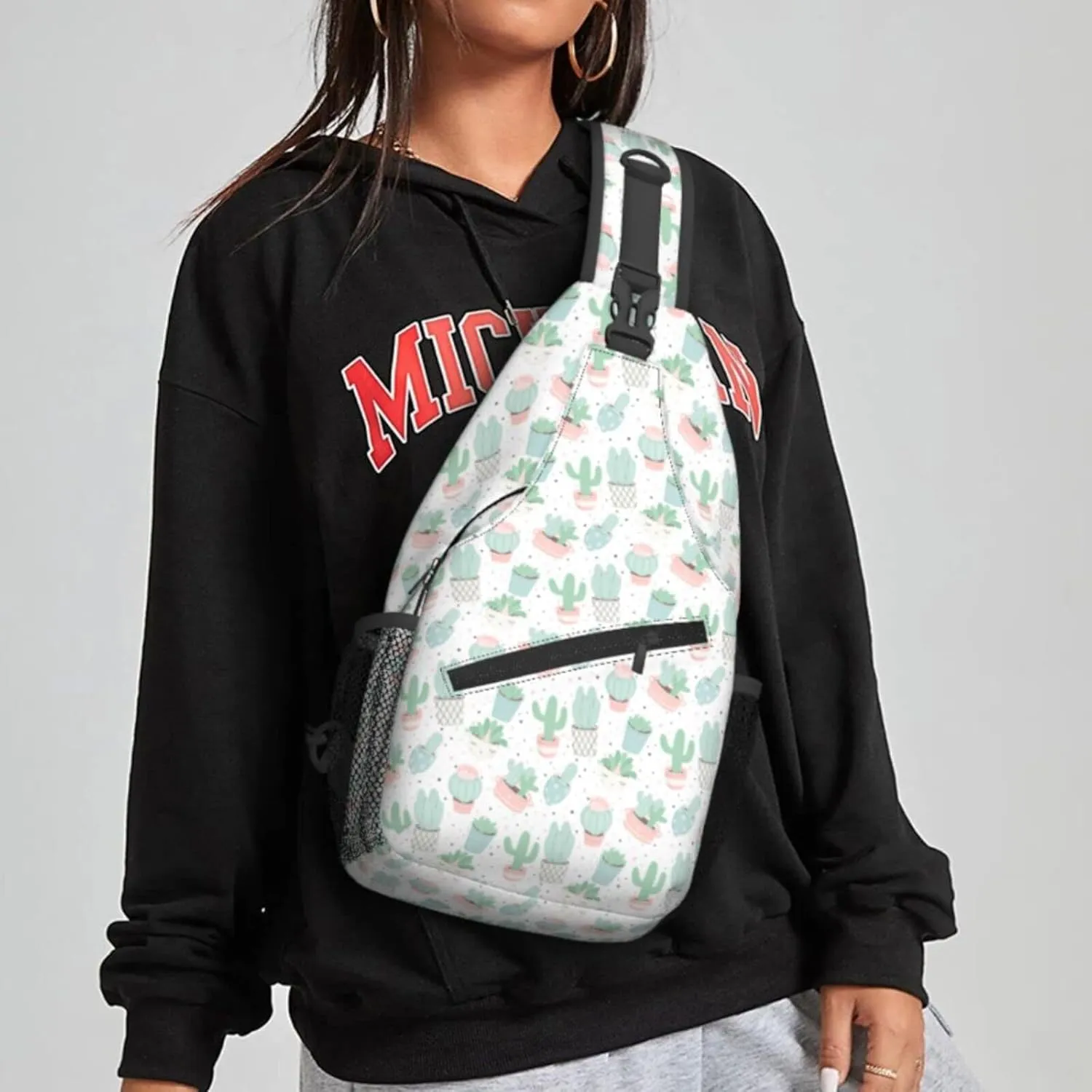 Women Cute Cacti Succulents Pattern Crossbody Sling Backpack for Men Chest Bag Shoulder Bag Lightweight One Strap Backpack Travel Outdoor Daypack